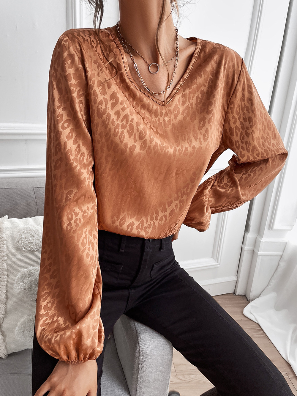 Spring V-neck Pullover Leopard-Print Shirt Women Artificial Silk Jacquard Long-Sleeved Shirt