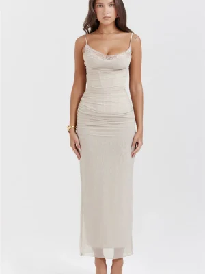 Elegant Spaghetti Strap Backless Maxi...