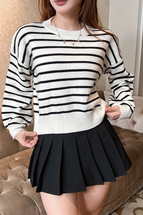 Classic Striped Contrast Short Split Sweater