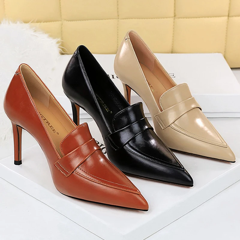 2024  Retro Leather Pumps – Pointed Toe High Heels for Women, Elegant Stilettos for Any Occasion