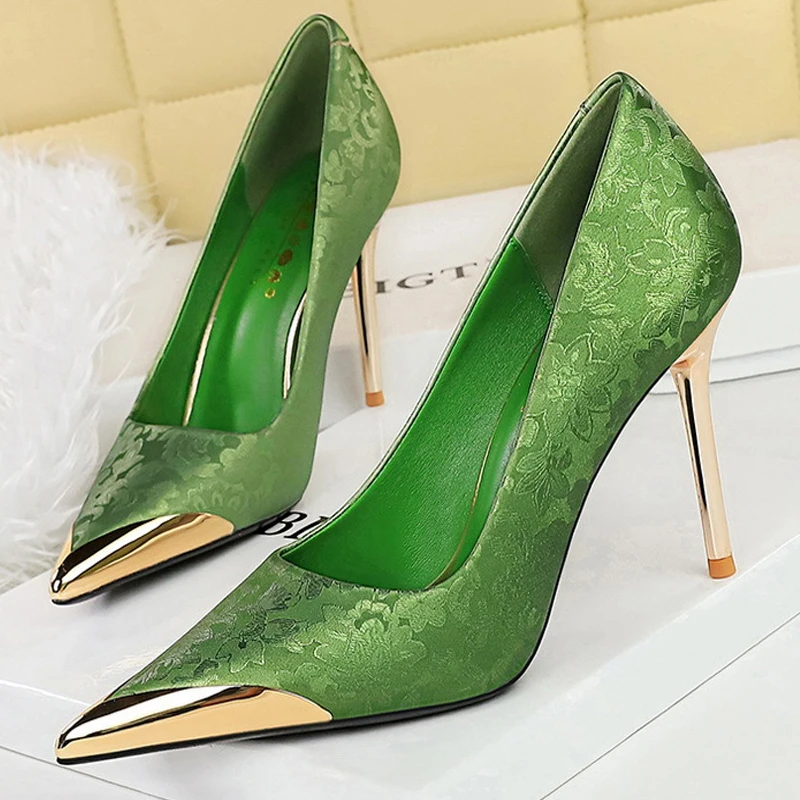 Ethnic Style Satin Pumps – 10cm Stilettos with Metal Pointed End, Elegant Banquet High Heels