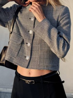 Trendy Short Houndstooth Blazer