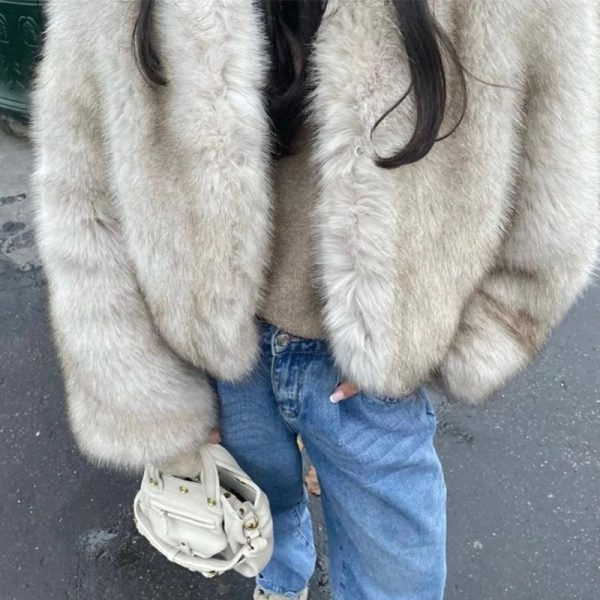 Women's Short Fox Fur Coat - Image 4